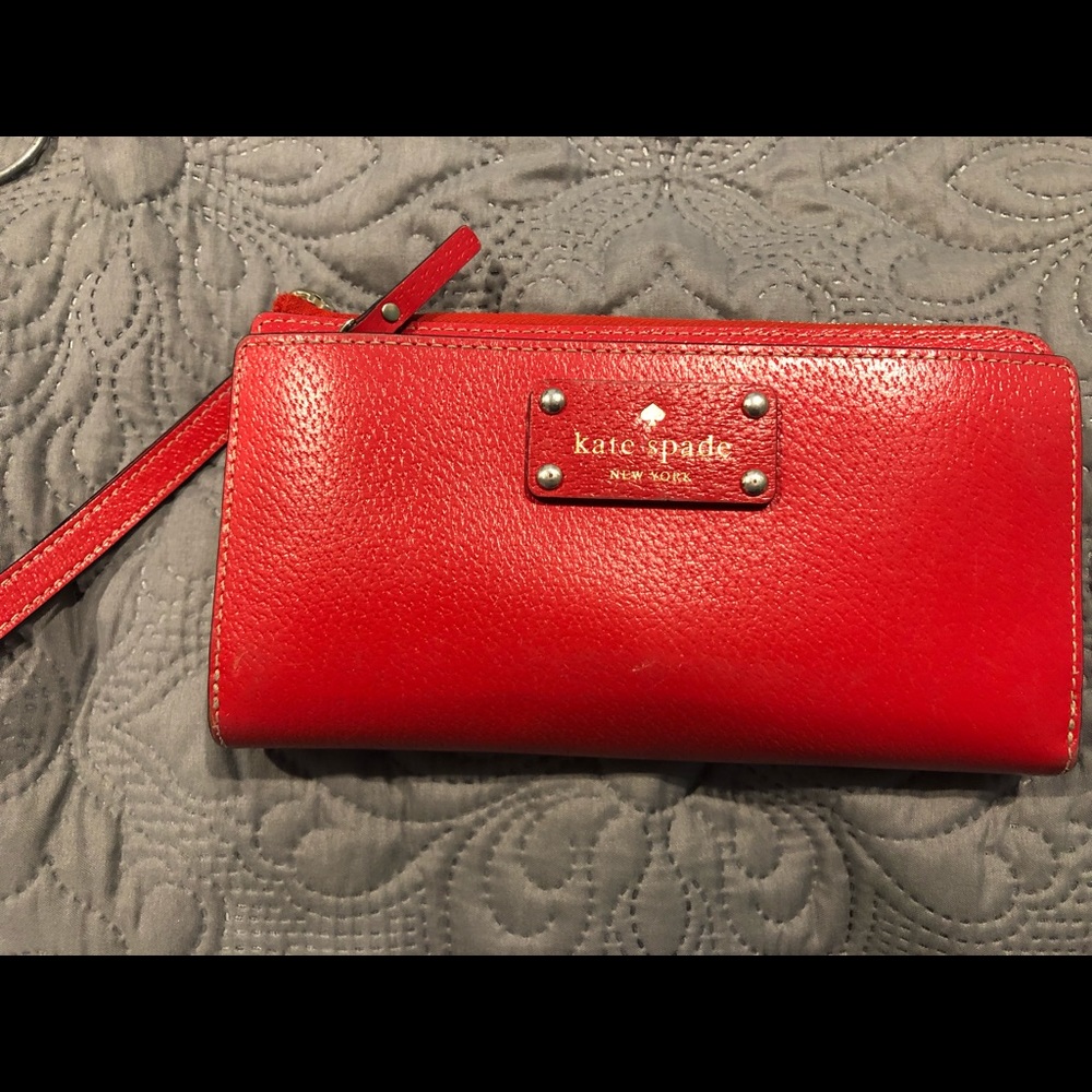 Kate spade wristlet wallet